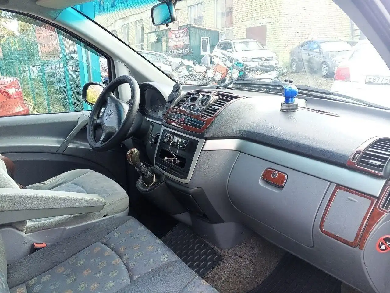 Mercedes Viano 639 длинная база 2004 года