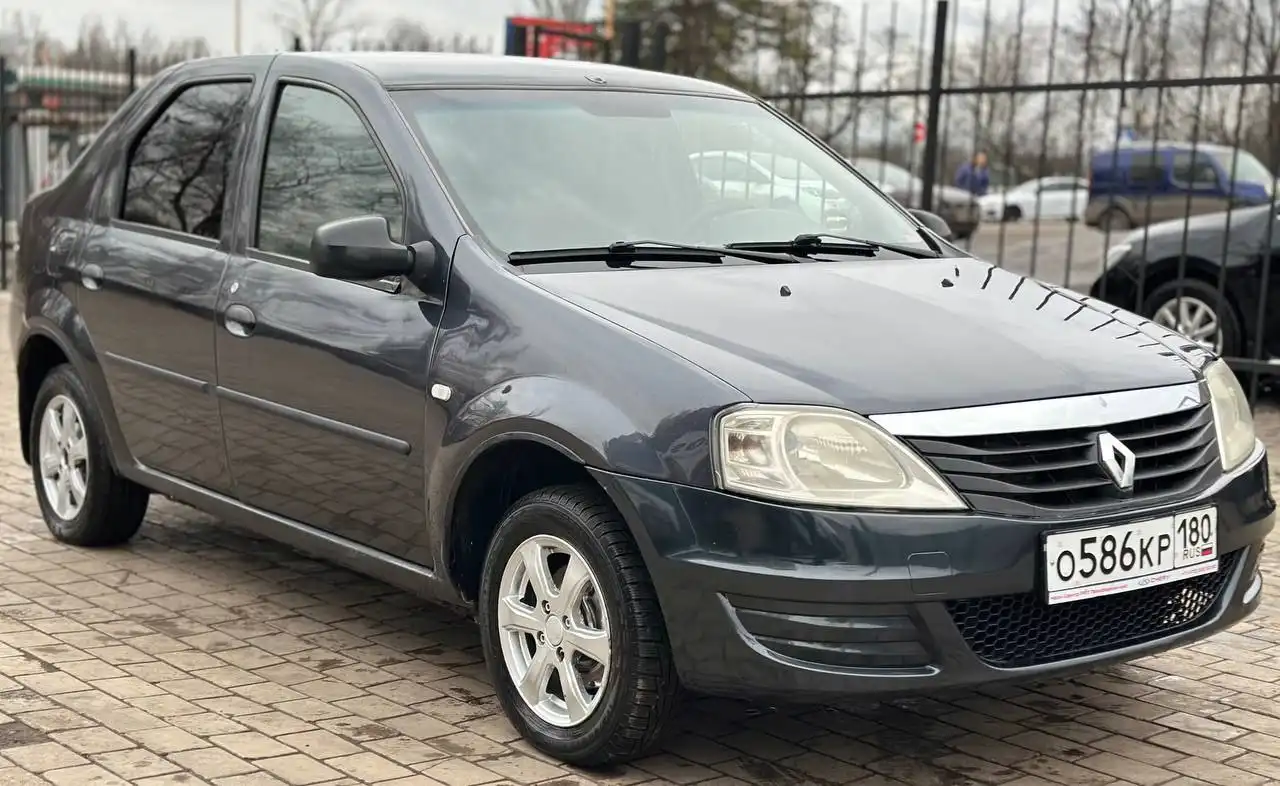 Продам автомобиль Renault Logan 1.4л MPI 2010 года