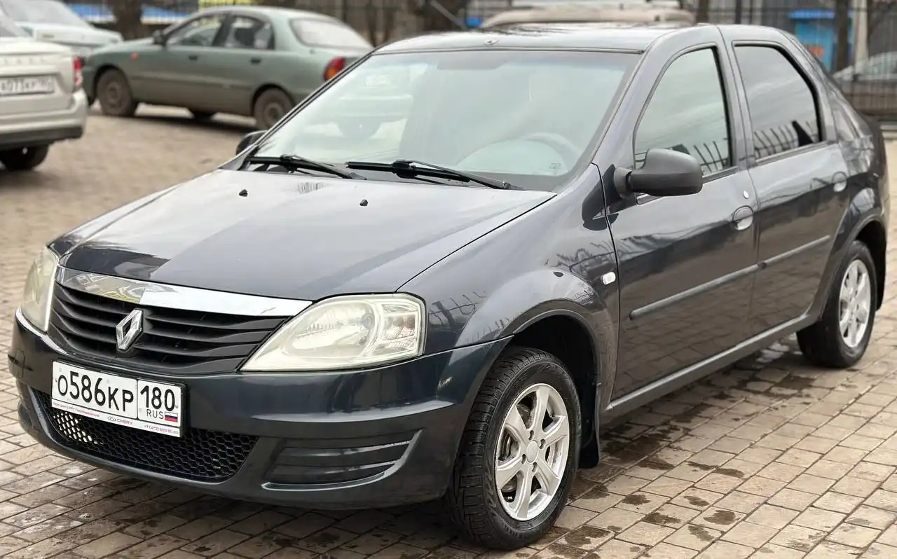 Продам автомобиль Renault Logan 1.4л MPI 2010 года