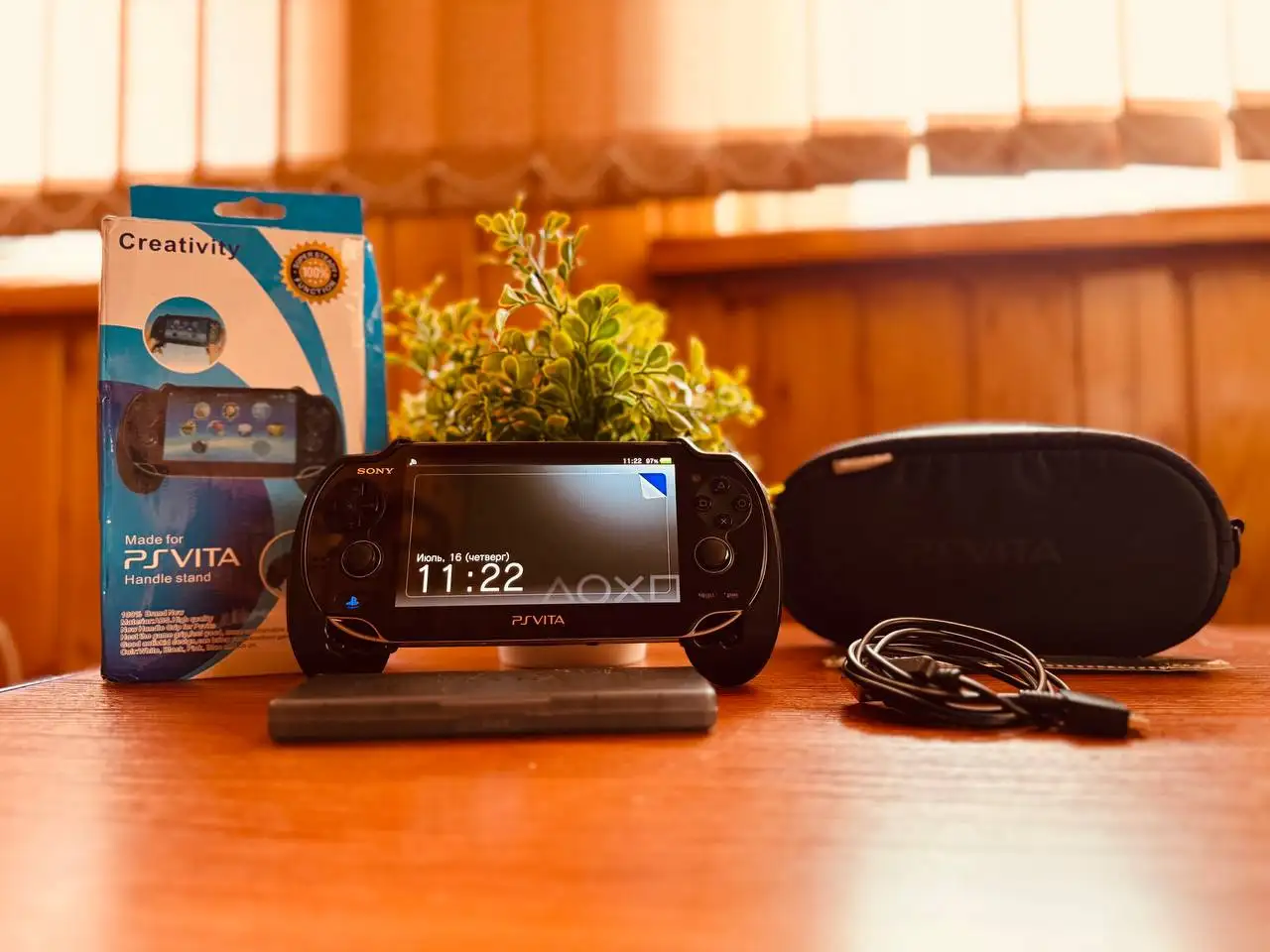 PS Vita 1006 с картой памяти 64 ГБ и играми - Игровые приставки (Электроника) в Самара