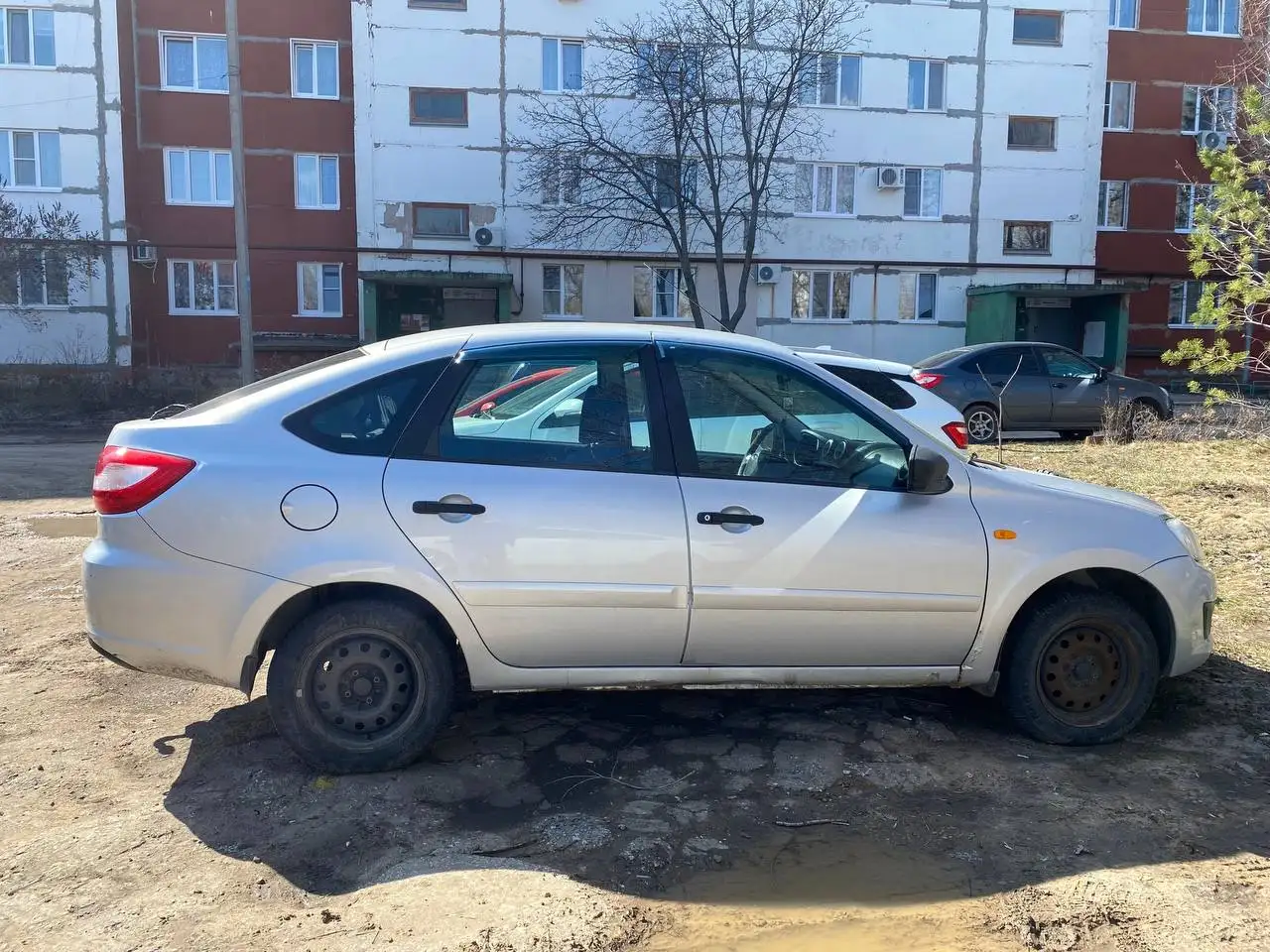LADA Granta 1.6 МТ, 2015, 160 000 км - Легковые автомобили (Авто) в Нефтегорск