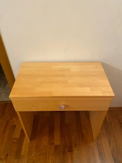 Туалетный столик с зеркалом из натурального дерева - частное объявление в Самара