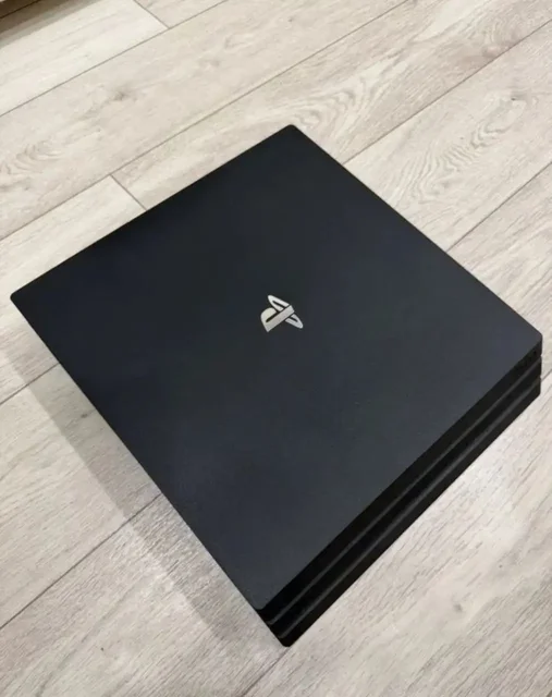 PlayStation 4 Pro 1TB с 55+ играми - Комплектующие в Самара