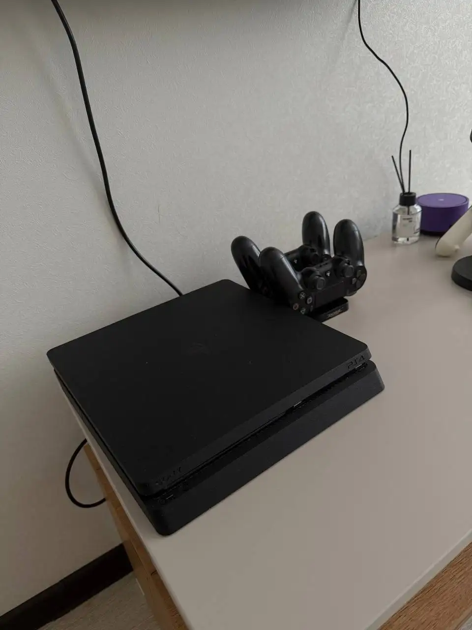 PlayStation 4 Slim с играми и аксессуарами - Игровые консоли (Электроника) в Самара
