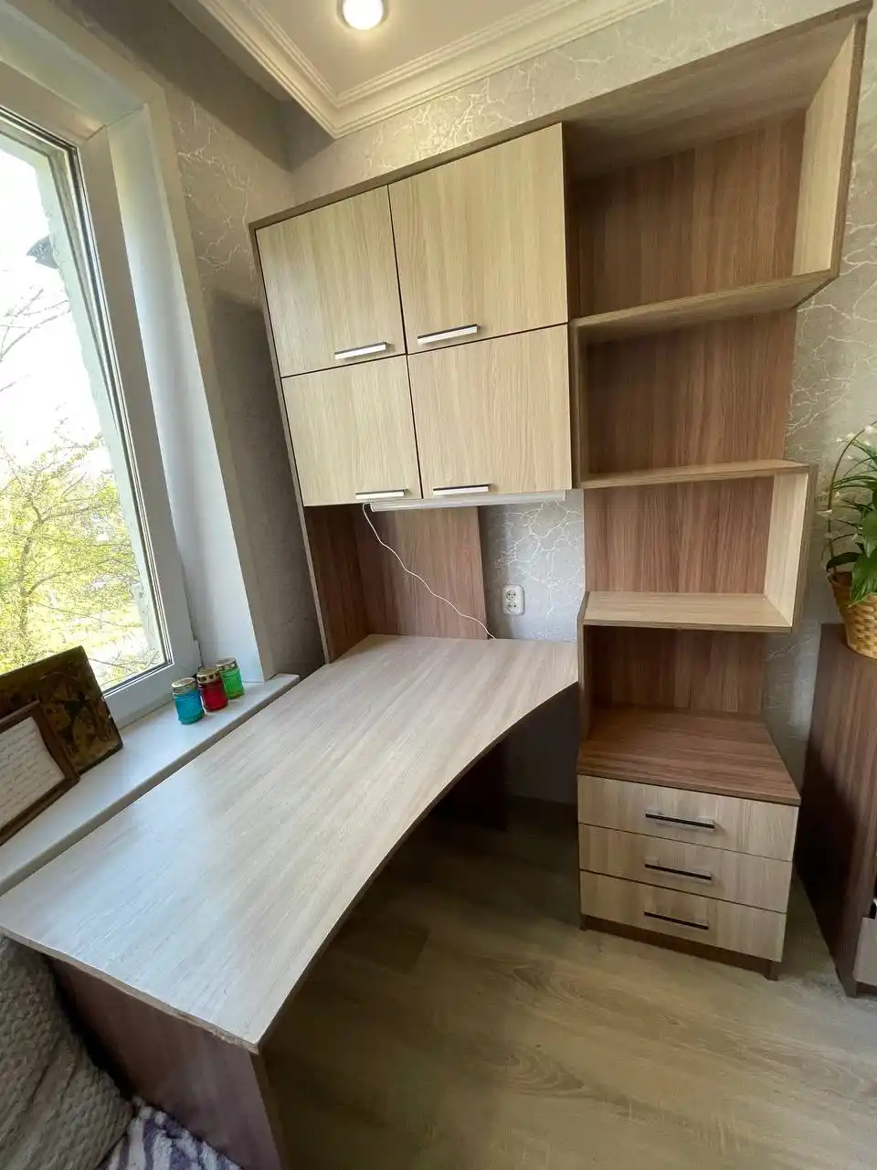 Продам письменный стол