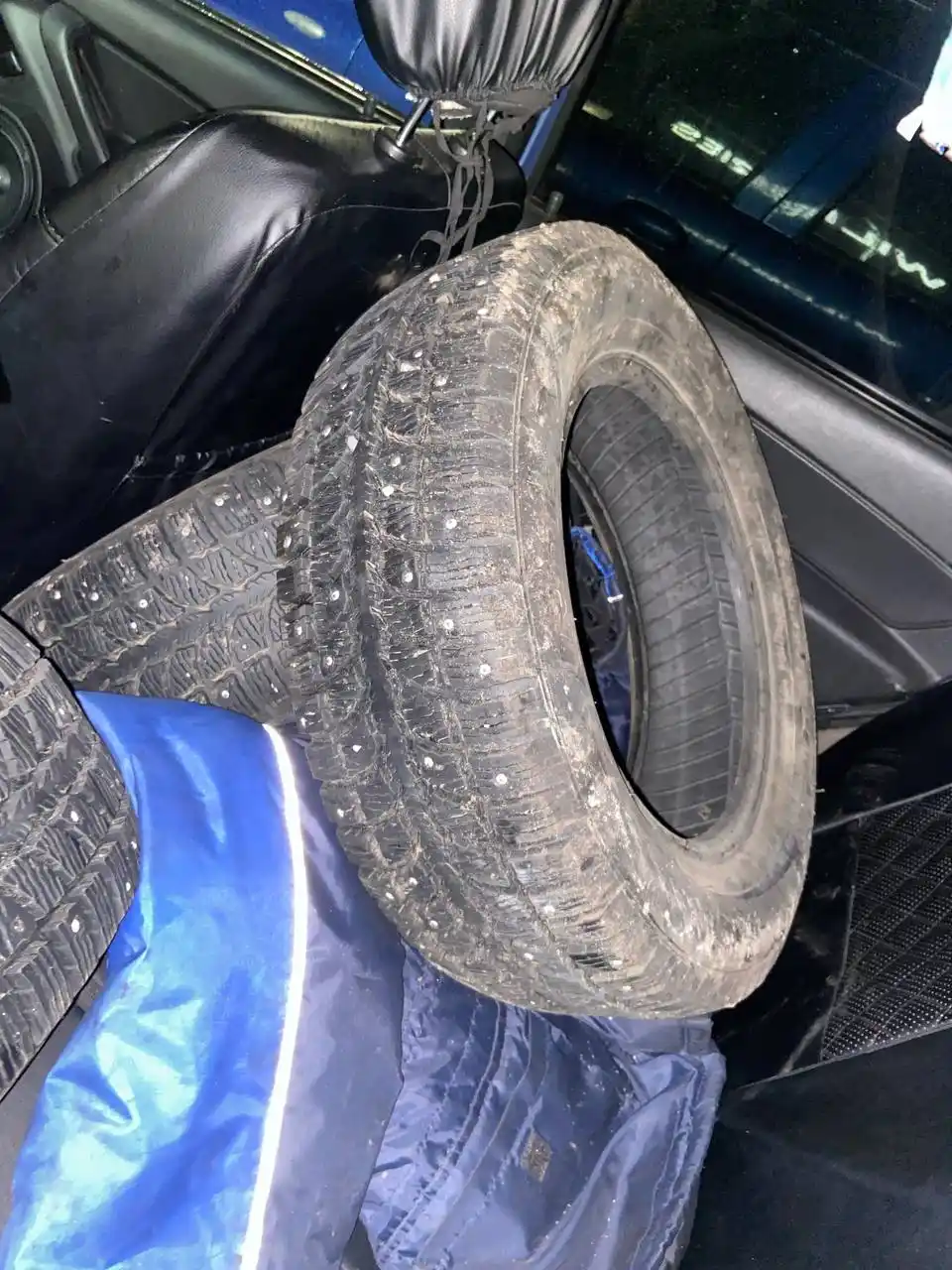 Продам шины 195/65 R15