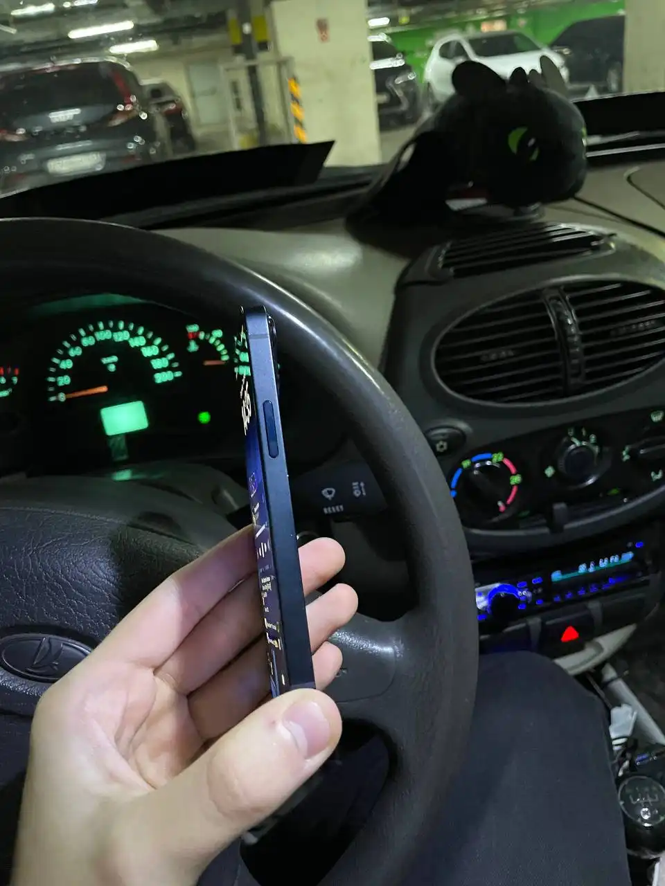 Продам iPhone 13 mini