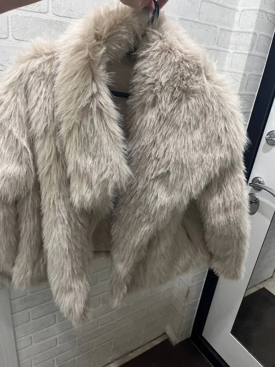 Искусственная шуба женская размер S (фактически L/XL)