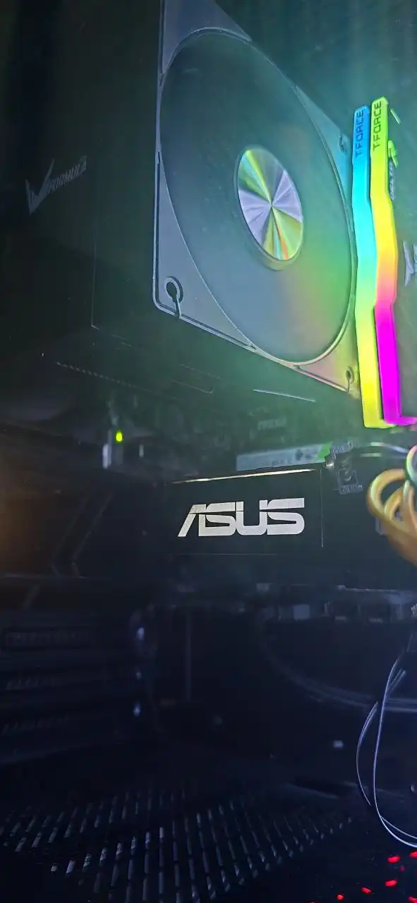 Продаётся игровой компьютер premium класса с монитором