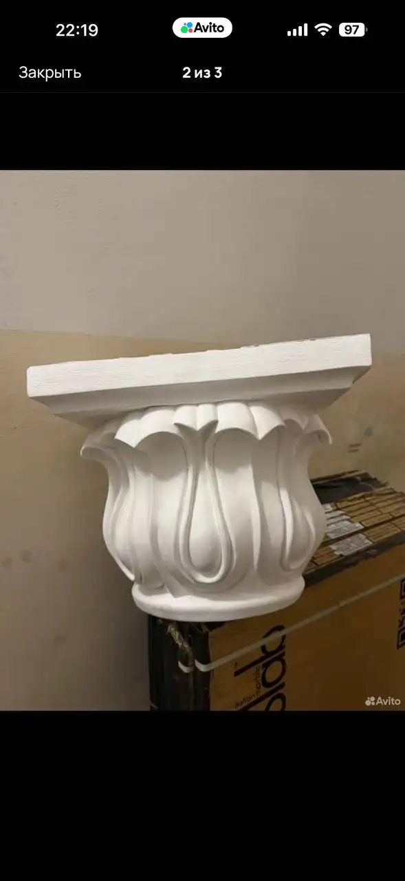 Колонны в греческом стиле после ремонта