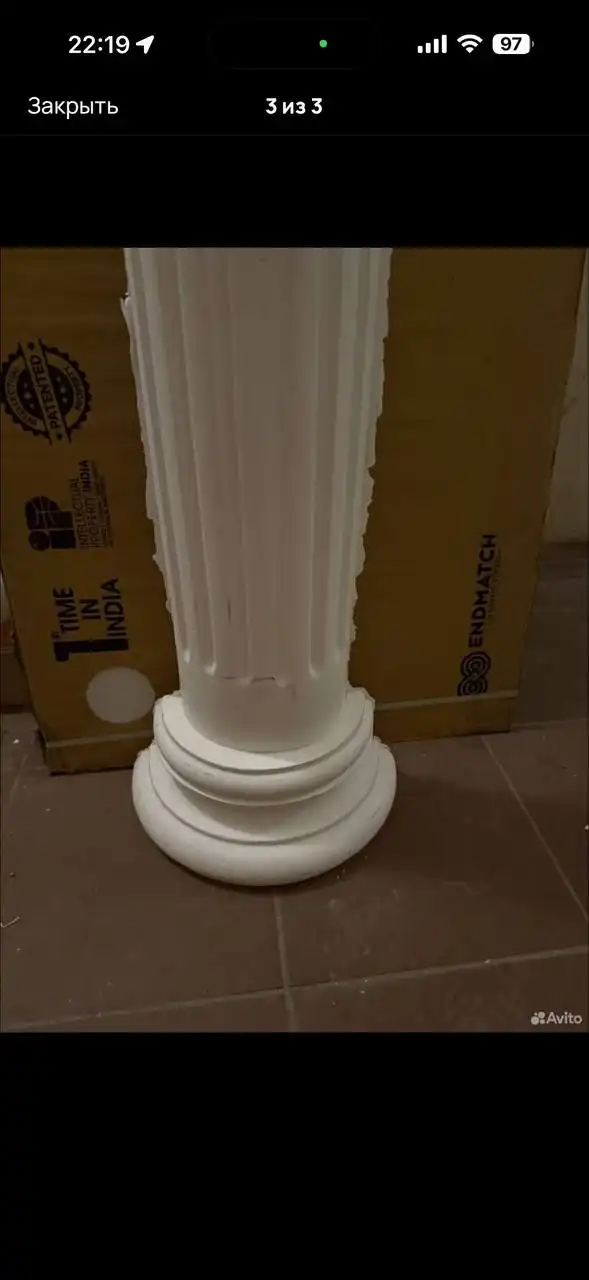 Колонны в греческом стиле после ремонта