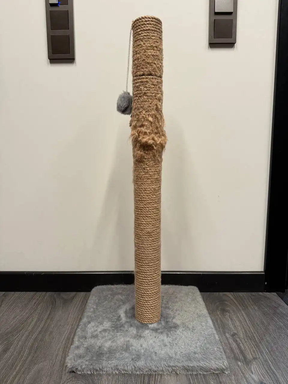 Когтеточка кошачья с пумпончиком