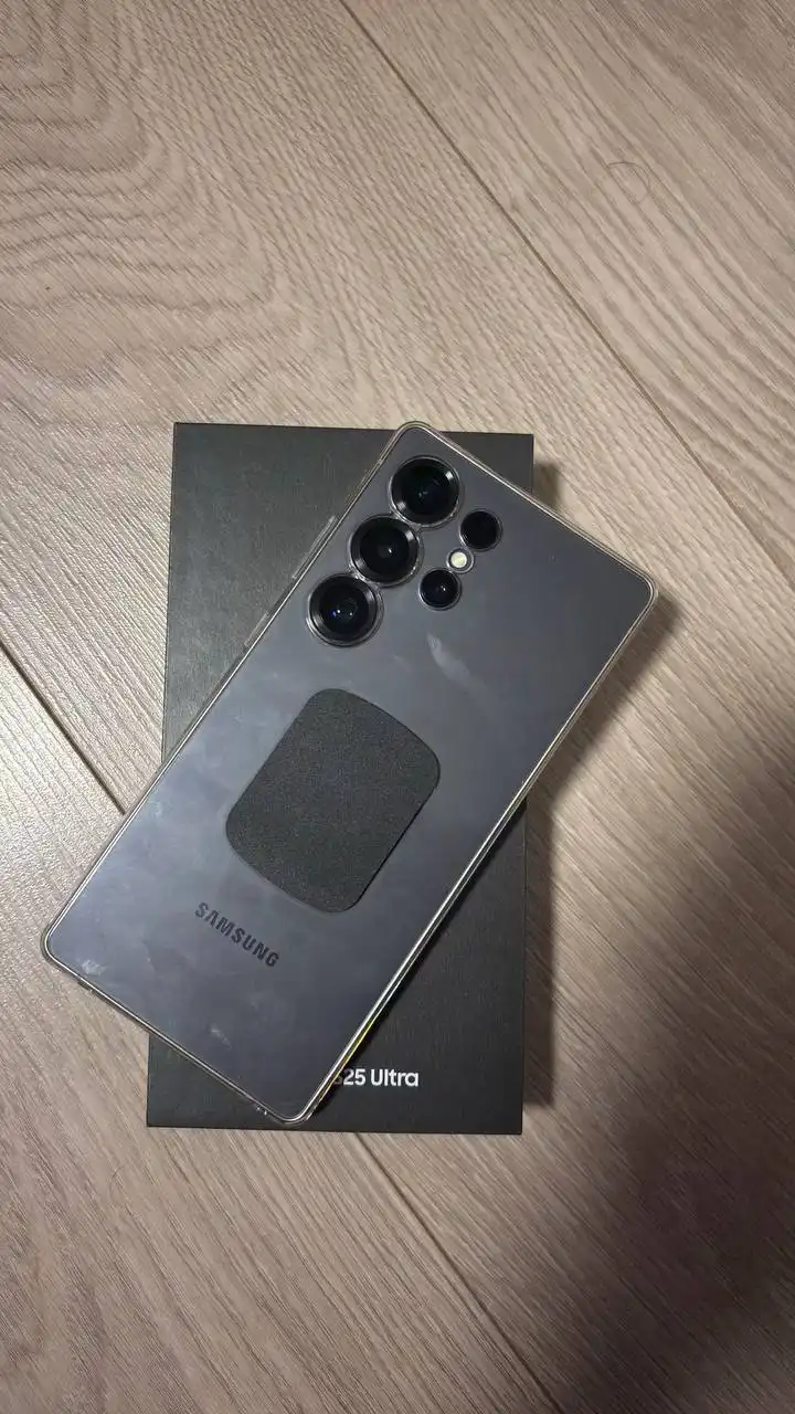Продам телефон Samsung S25 Ultra 512GB черный