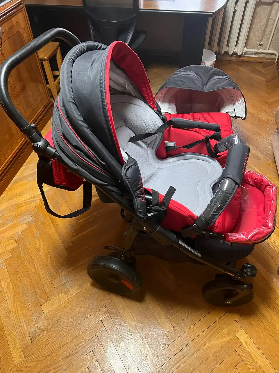 Коляска Tutis Zippy 2в1 в отличном состоянии