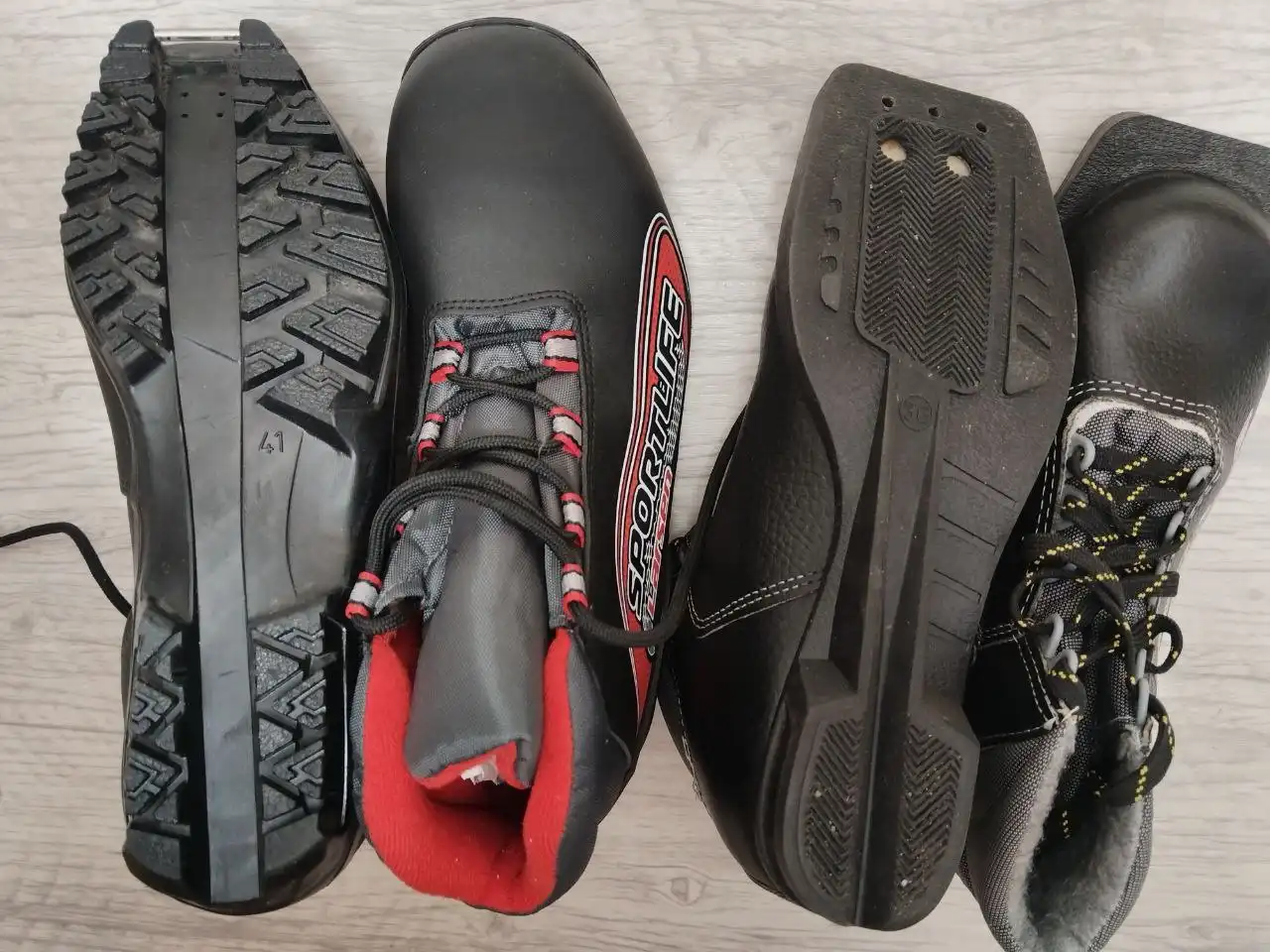 Продам лыжные ботинки 41 и 36 размера