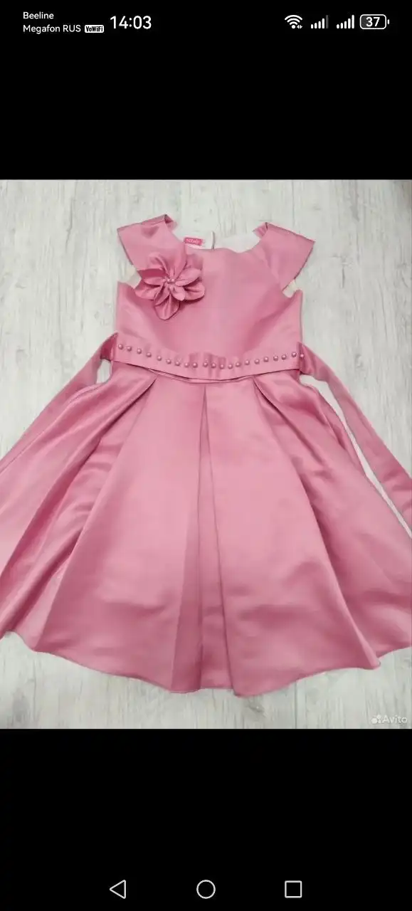 Продажа детских платьев и костюмов