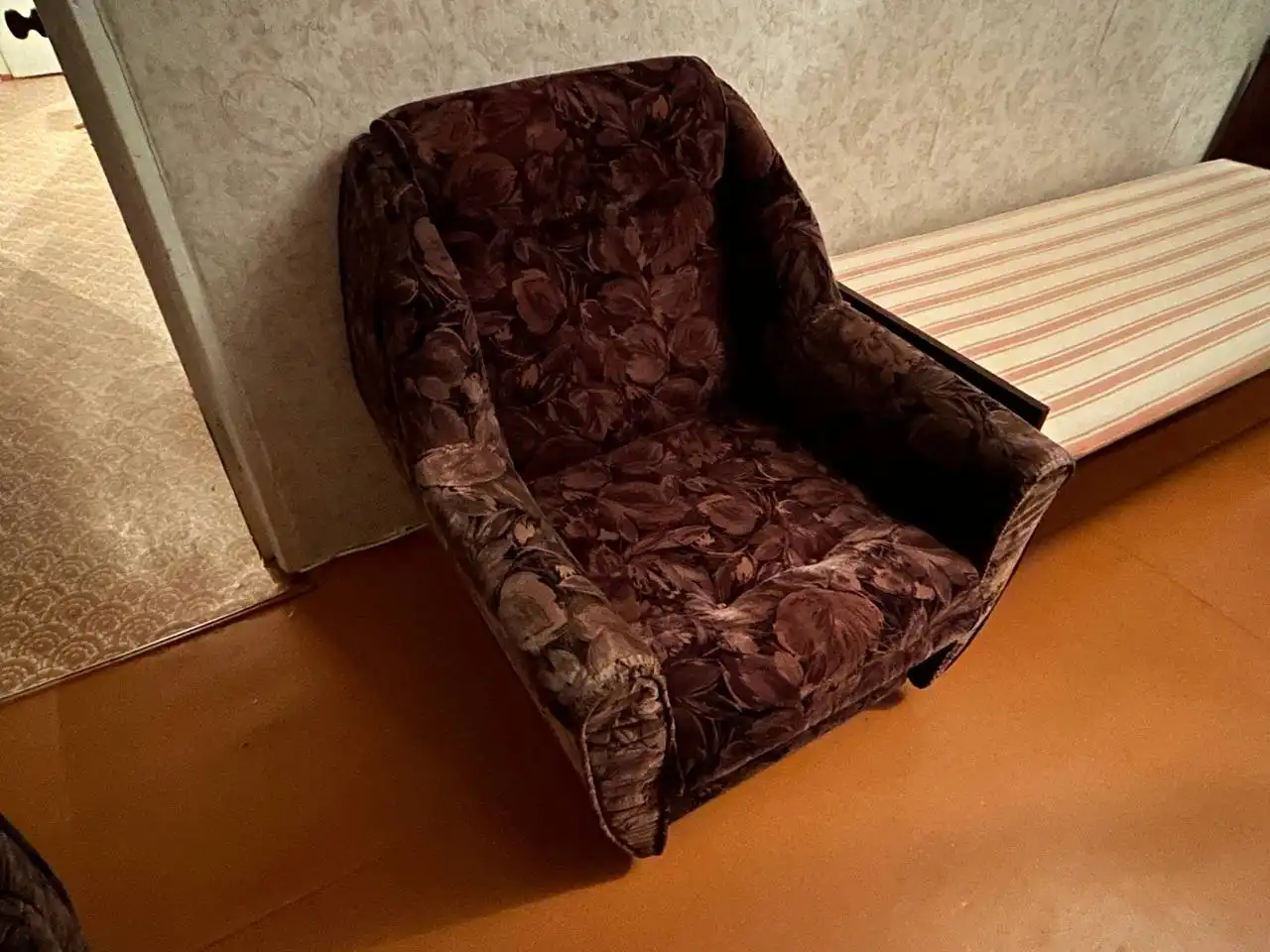 Отдам мебель бесплатно