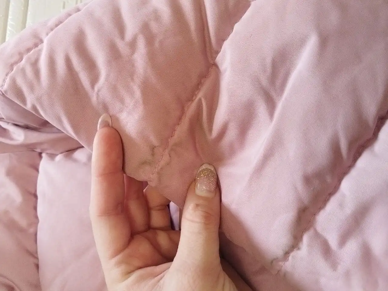 Продам пуховики на девочку 128