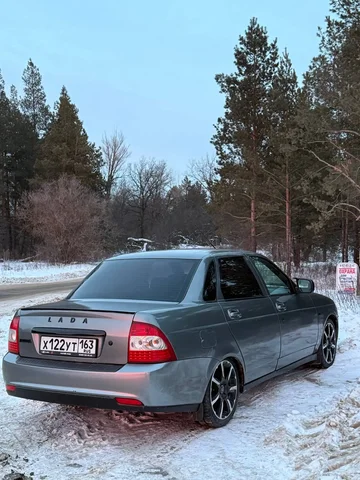 Продажа Лада Приора 2011 года - Домкраты в Самара