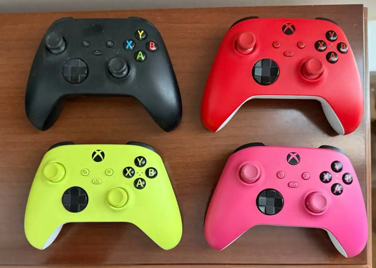 Продажа Xbox Series X с играми и аксессуарами - Игровые приставки (Электроника) в Самара