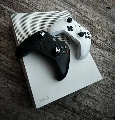 Xbox One S 1ТБ с аксессуарами - Автозвук в Самара
