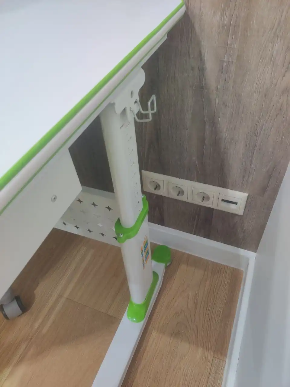 Стол-парта Реформа 34 с регулировкой и шкафчиком - Мебель (Барахолка) в Самара