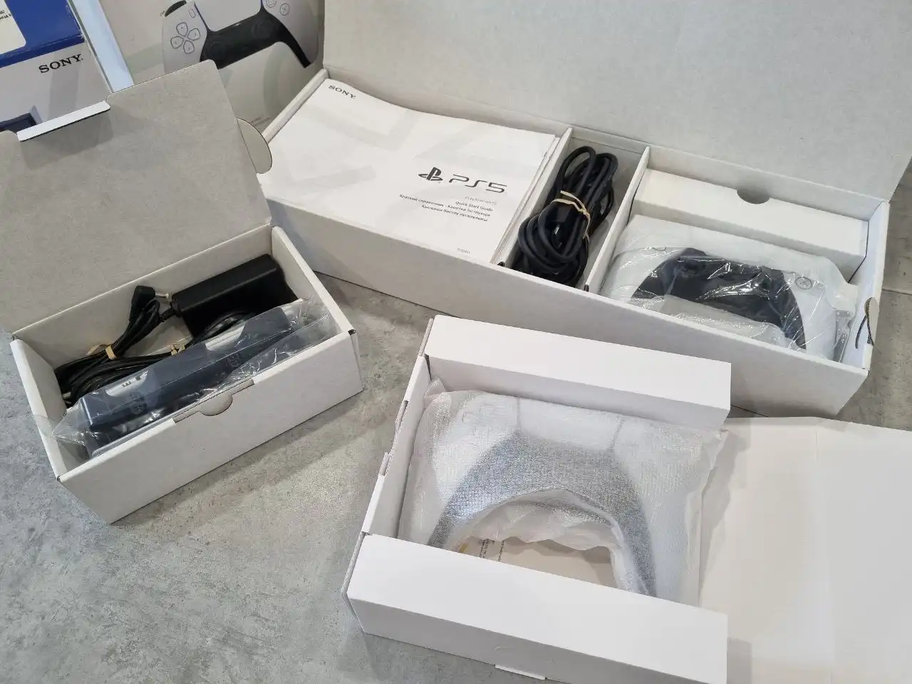 Аквариум с рыбками и оборудованием - Аквариумистика (Животные) в Самара