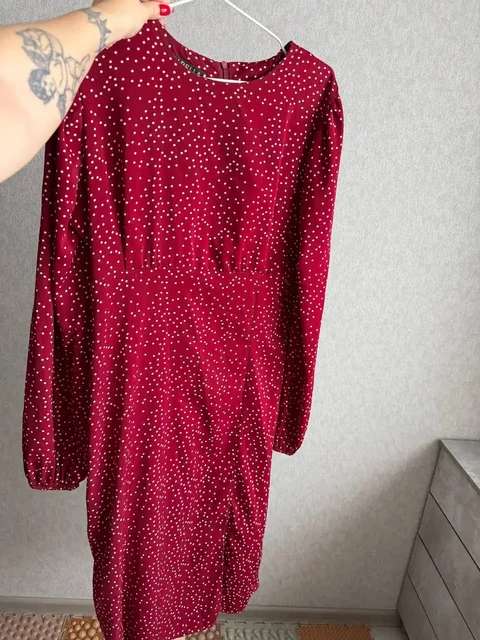 Продажа платьев размер 46 - Костюмы в Самара