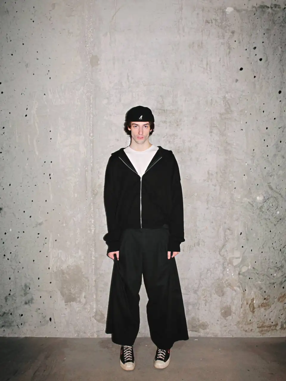 Продажа фотоаппарата Canon 1300d в отличном состоянии - Фототехника (Электроника) в Самара