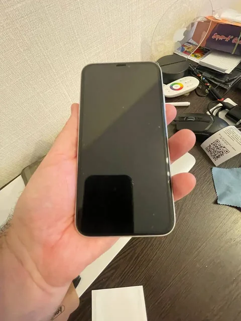 Продам iPhone XR 64 GB белый - частное объявление в Набережные Челны