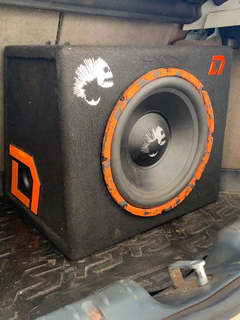 Продажа активного сабвуфера Piranha 12 30см - Аудиотехника (Электроника) в Самара