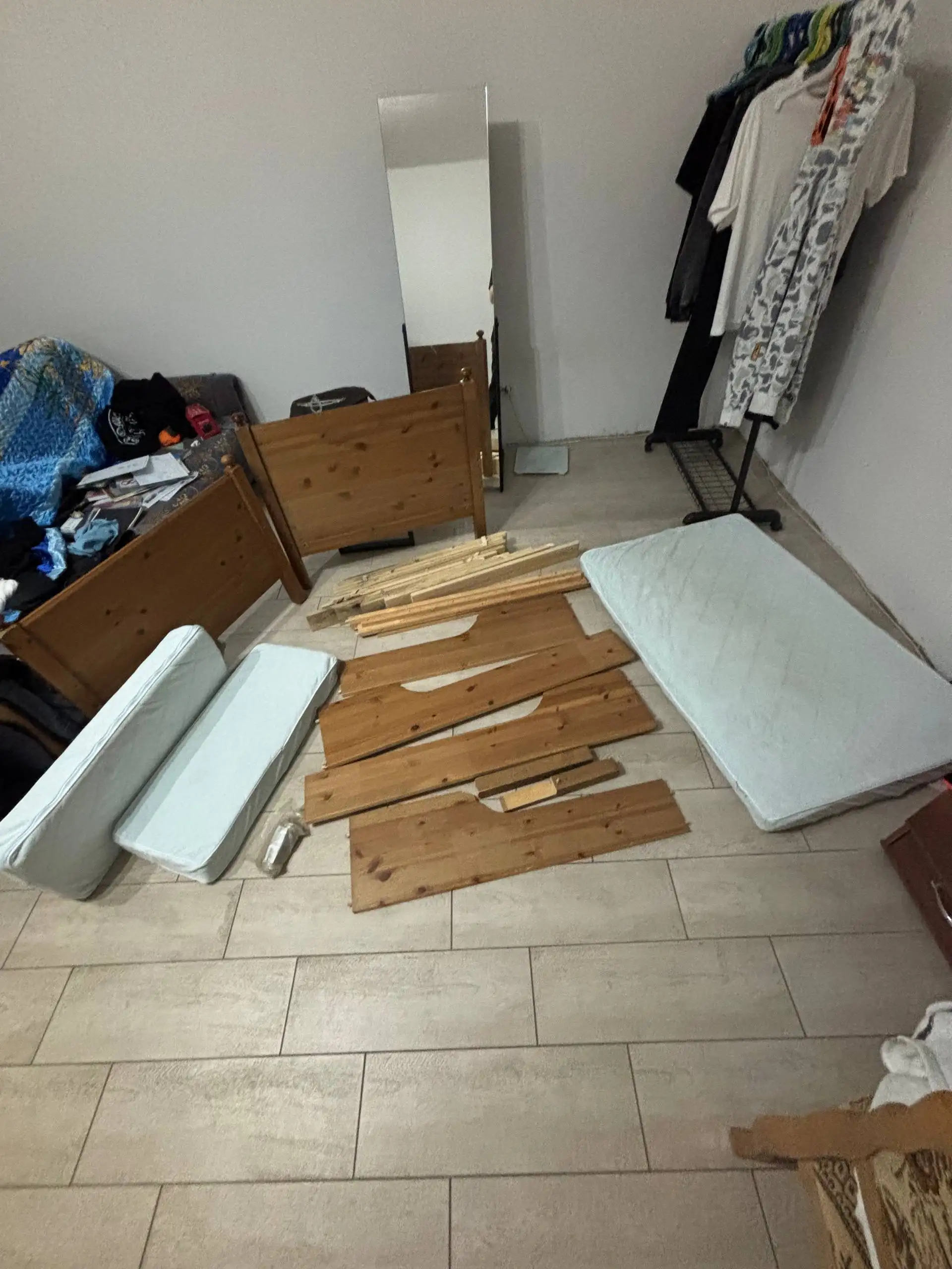 Продам детскую кровать IKEA с матрасом - Детская мебель (Товары для детей) в Отрадный