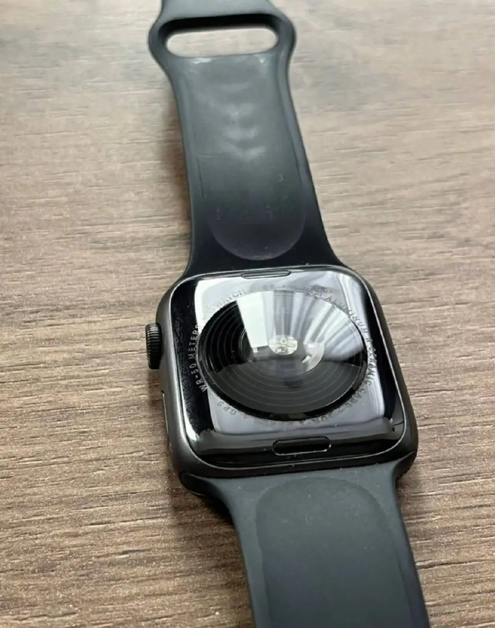 Продам Apple Watch SE 2020 44mm - Часы и фитнес-браслеты (Электроника) в Самара