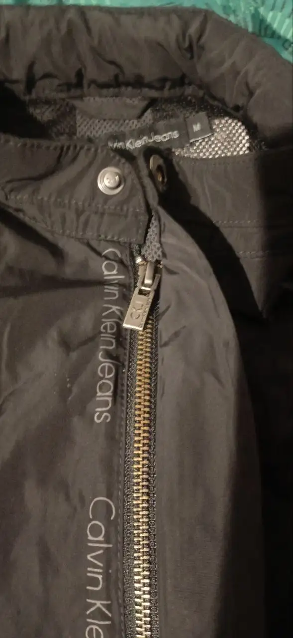 Продам новую куртку Calvin Klein размер М - Верхняя одежда (Одежда) в Самара