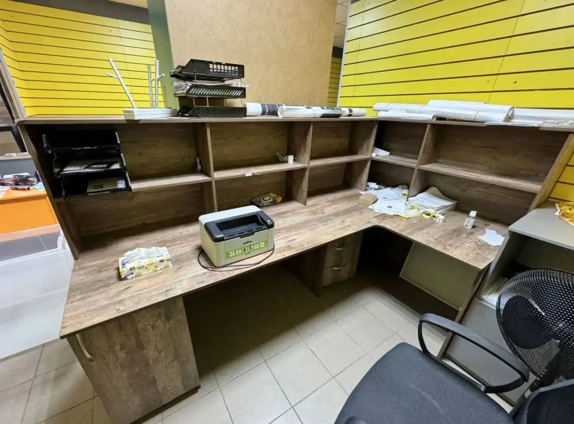 Большой письменный стол 140х140х245 - Мебель (Барахолка) в Самара