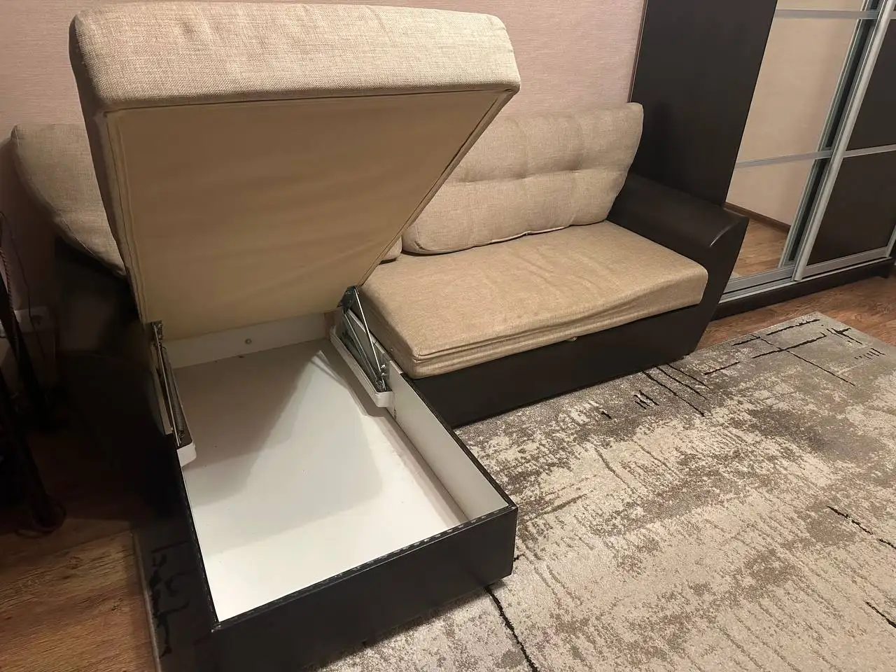 Продам угловой раскладной диван в хорошем состоянии - Барахолка в Самара