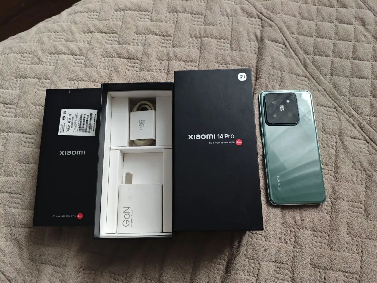 Продам Xiaomi 14 Pro CN версия - Смартфоны (Электроника) в Самара