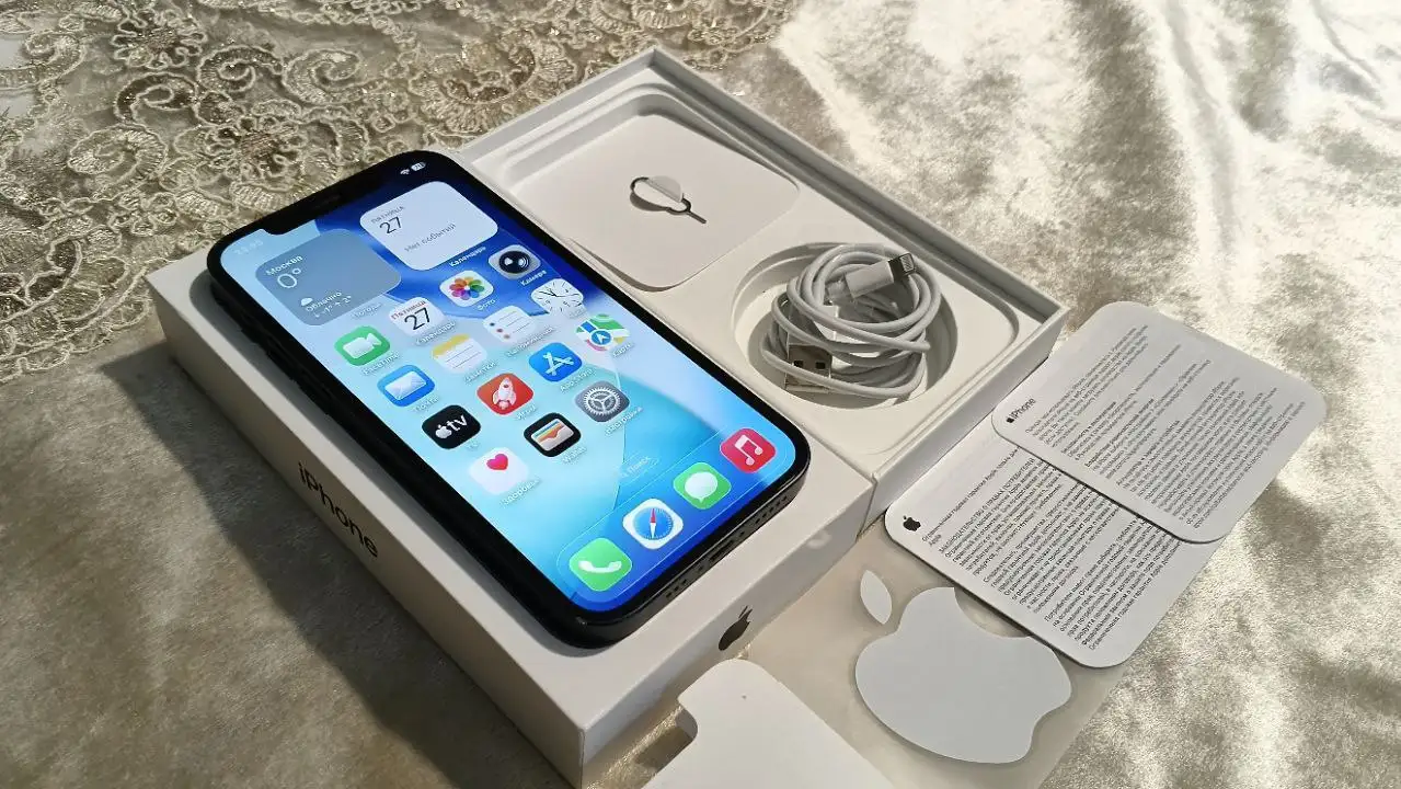 Продам айфон 12 на 64 ГБ - Смартфоны (Электроника) в Самара