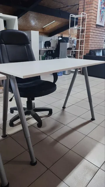 Столы Ikea Thyge для дома и работы - частное объявление в Самара