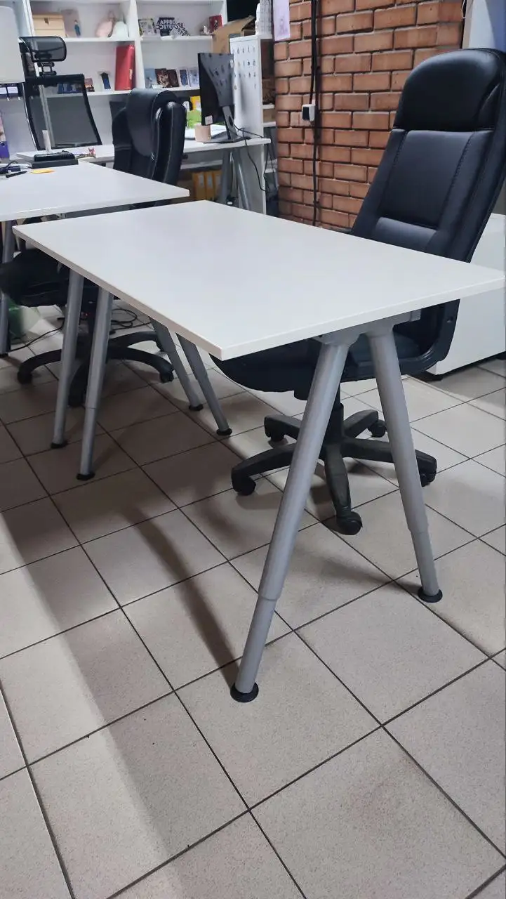 Столы Ikea Thyge для дома и работы - Мебель (Для дома и дачи) в Самара