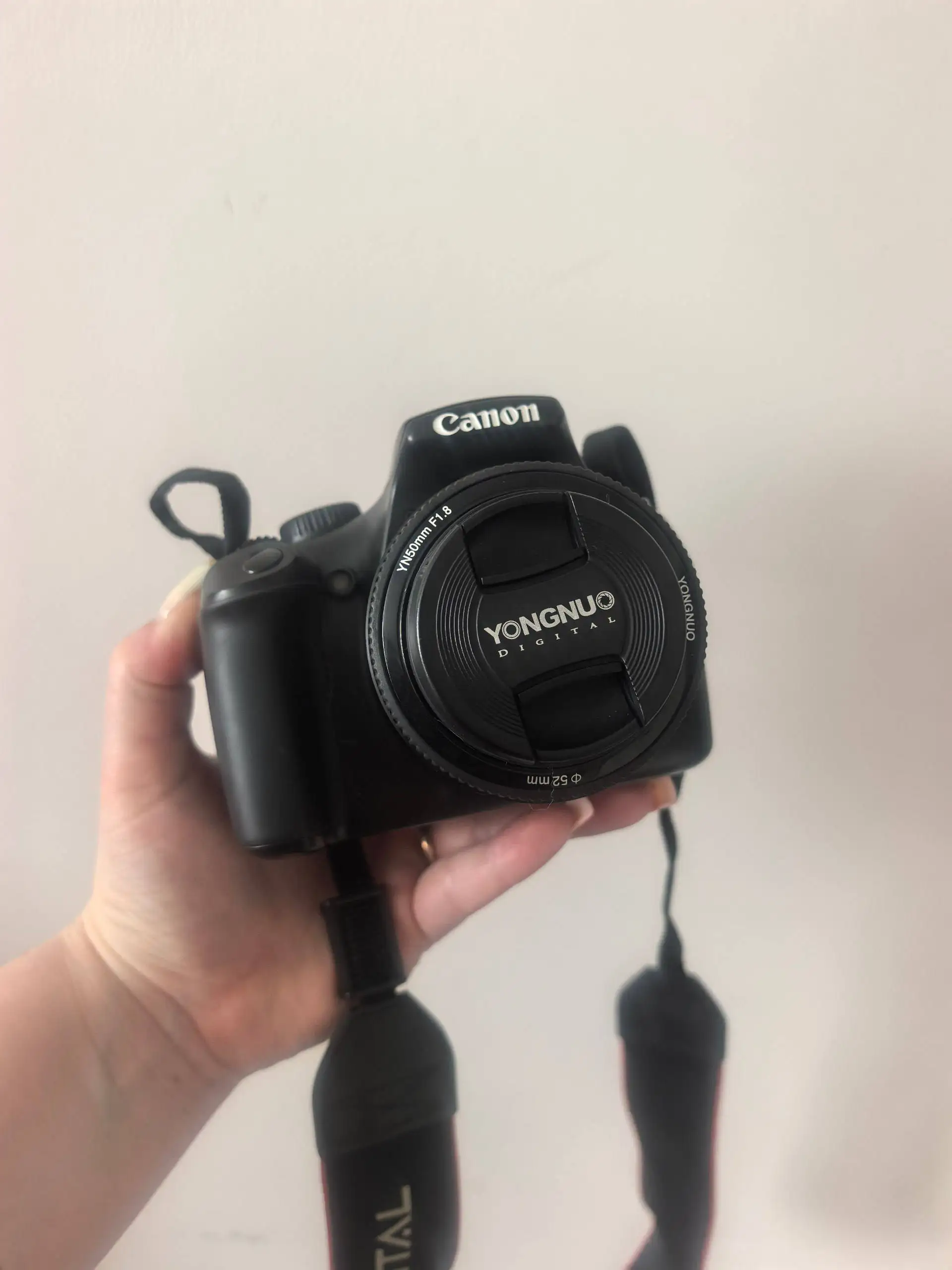 Продажа фотоаппарата Canon 1100D с объективом Yongnuo 50mm f1.8 - Фотоаппараты (Электроника) в Самара
