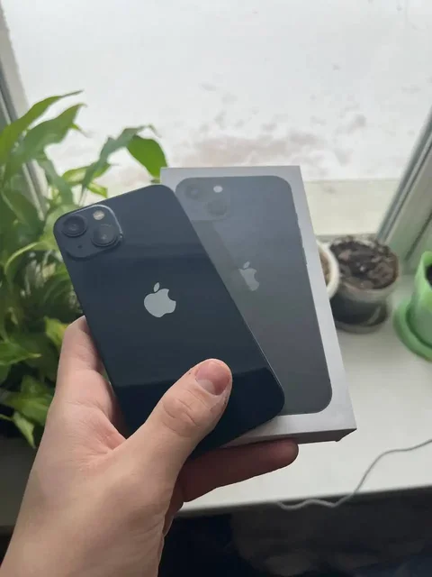 Айфон 13 256 ГБ в отличном состоянии - Компьютерная периферия в Самара