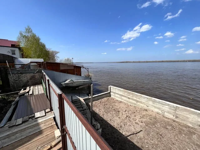 Продам участок на первой линии р. Волги - Недвижимость в Новокуйбышевск