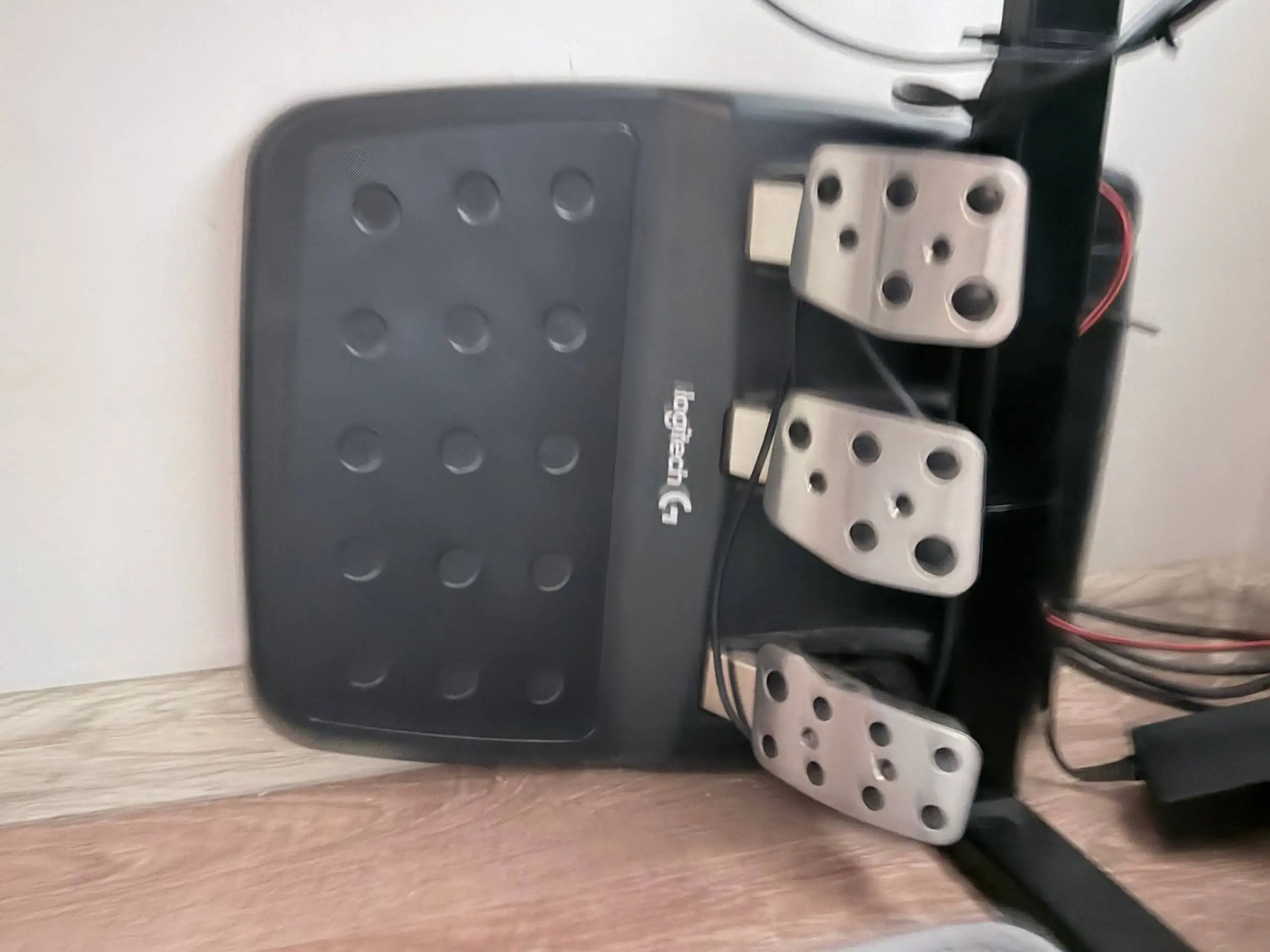 Продам игровой руль Logitech G29 с педалями - Геймпады и аксессуары (Электроника) в Самара