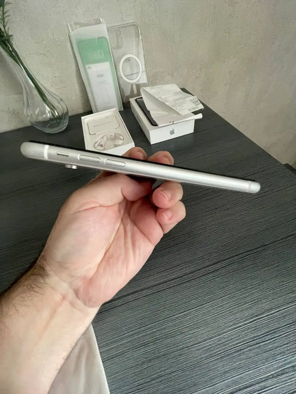 Продам iPhone XR 64 GB белый - Смартфоны (Электроника) в Казань