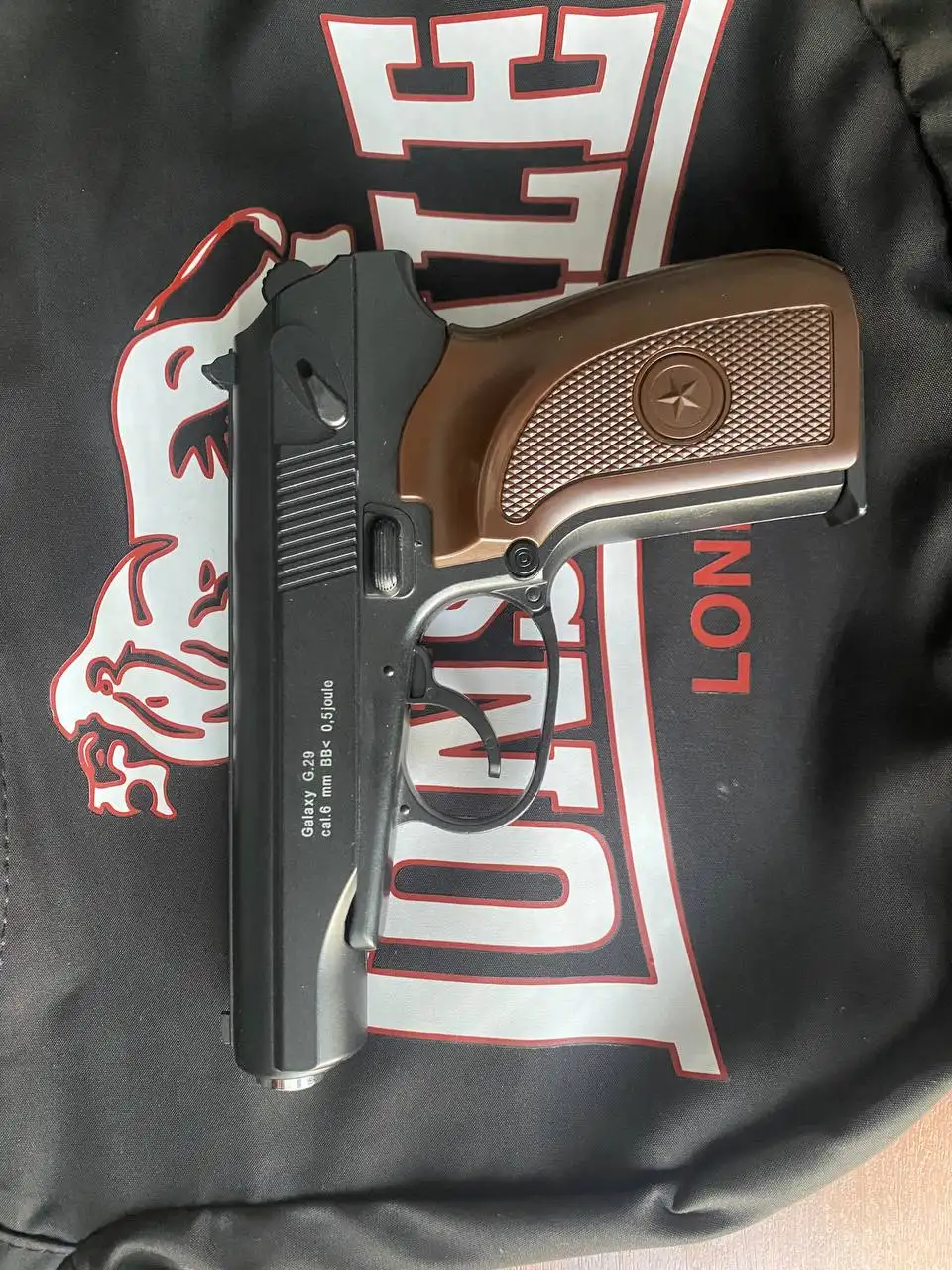 Продажа страйкбольного пистолета - Страйкбольное оружие (Хобби и отдых) в Самара