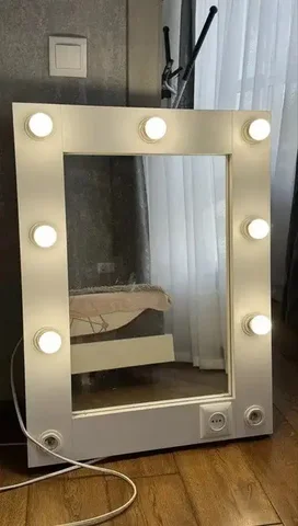 Зеркало с лампочками - Бытовая химия в Самара