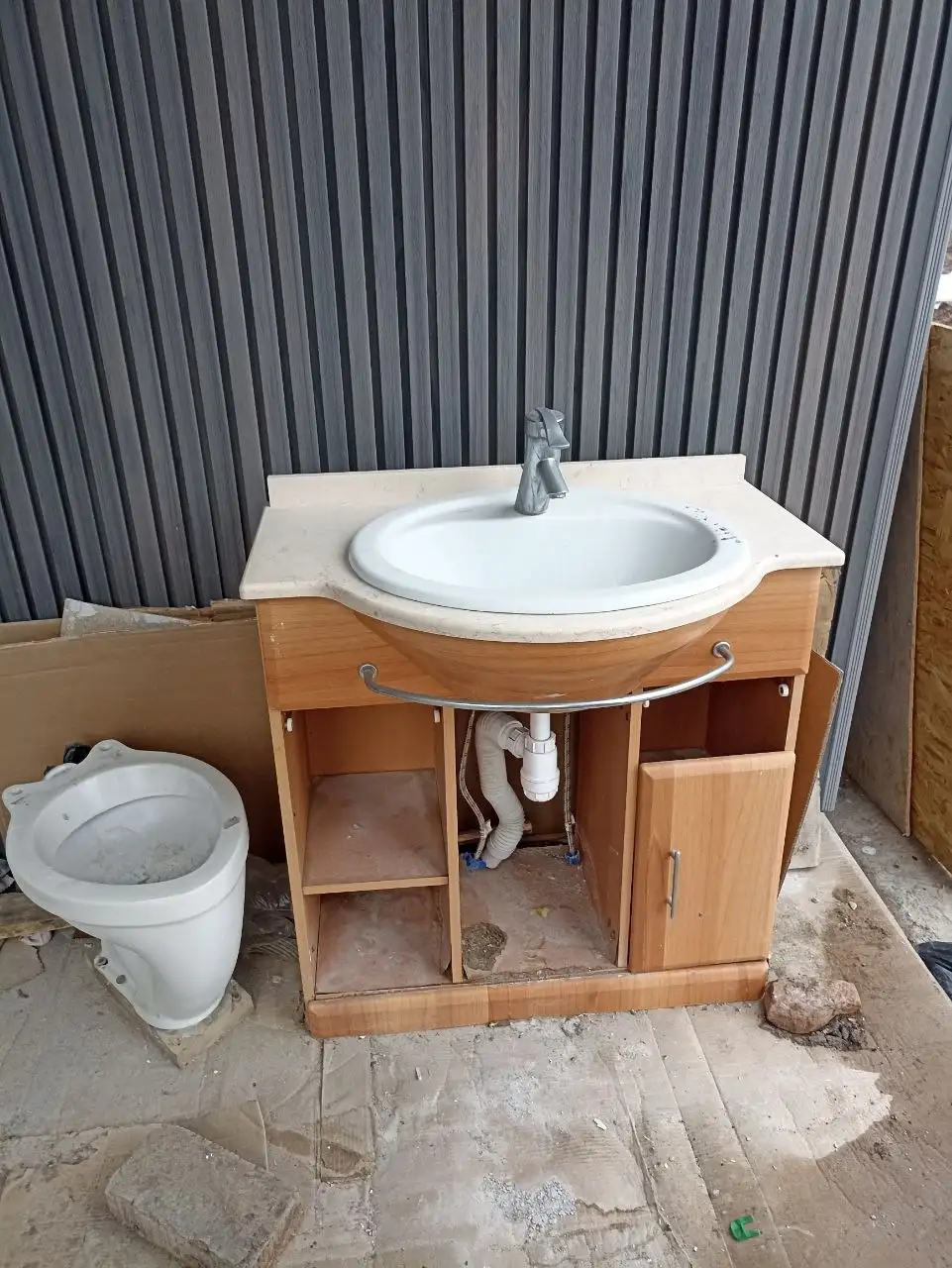 Раковина и унитаз времянка под ремонт или стройку - Сантехника (Для дома и дачи) в Самара