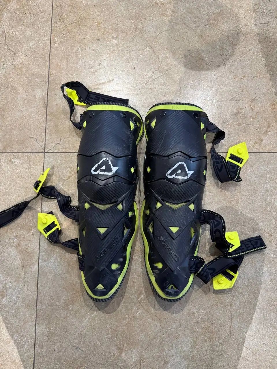 Продажа б/у экипировки для мотоцикла: шлем, штаны Fox 360, наколенники - Мотоциклетная экипировка (Хобби и отдых) в Самара