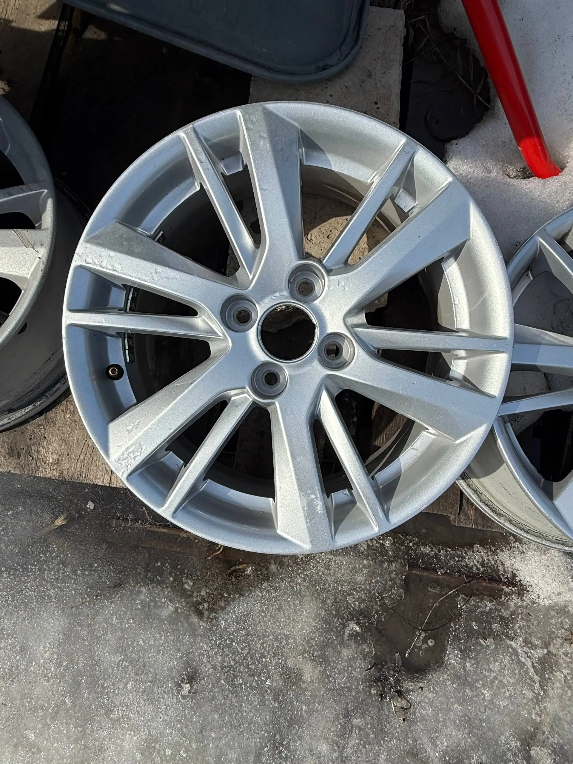 Литые диски R15 4x98 Granta FL б/у оригинал - Диски (Запчасти) в Усть-Кинельский